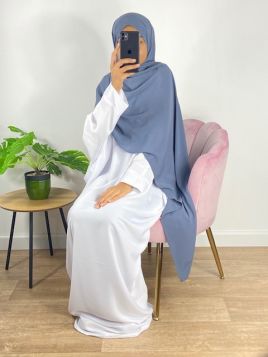 Blågrå hijab i medinasilke